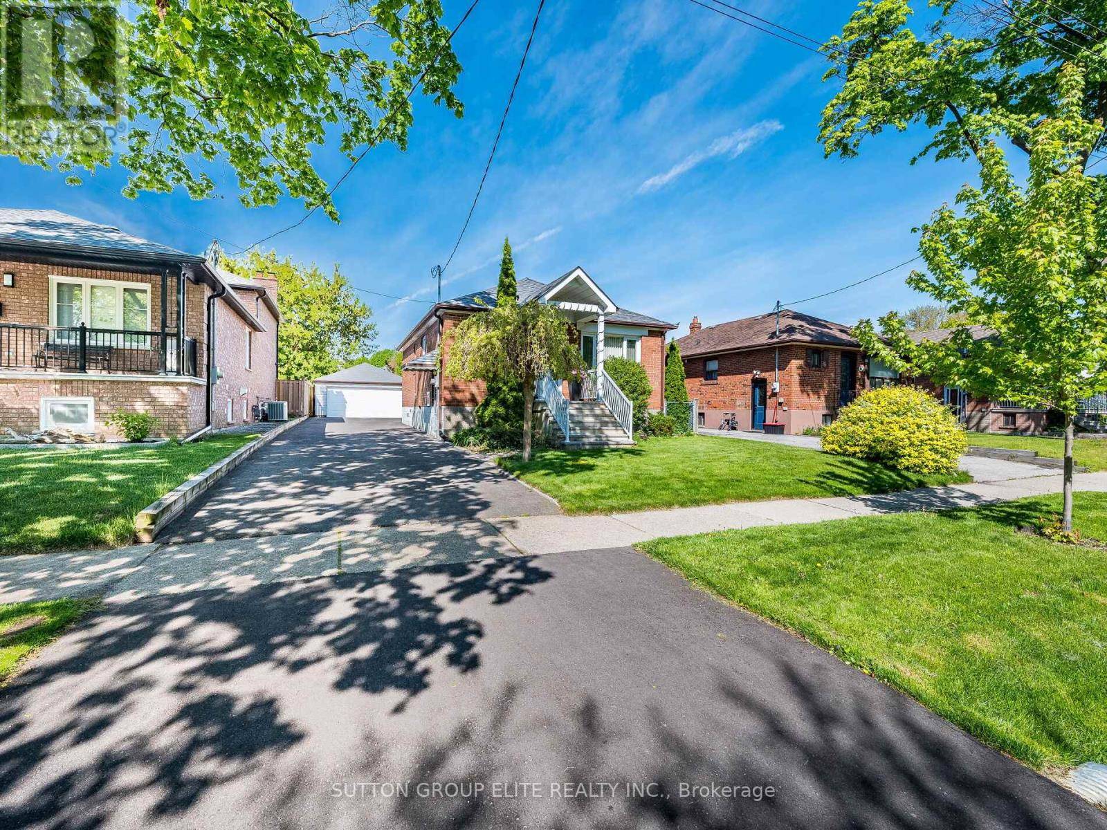 Toronto (stonegate-queensway), ON M8Z3Z7,46 LOMA ROAD
