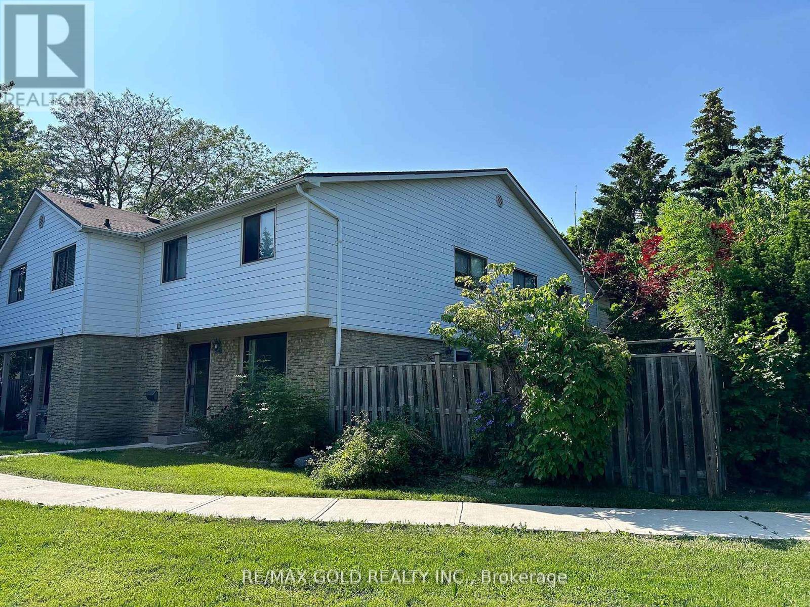 Mississauga (streetsville), ON L5N1M1,6540 Falconer DR #56