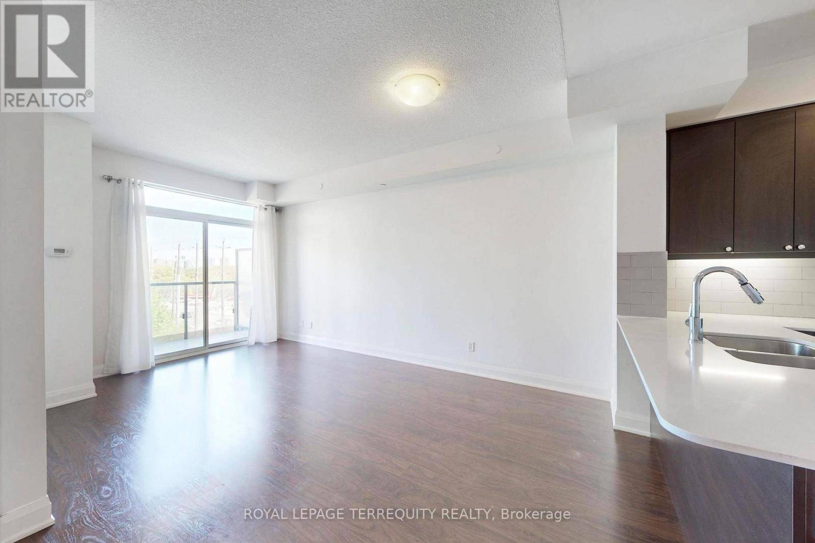 Toronto (edenbridge-humber Valley), ON M9A0C4,25 Fontenay CT #411