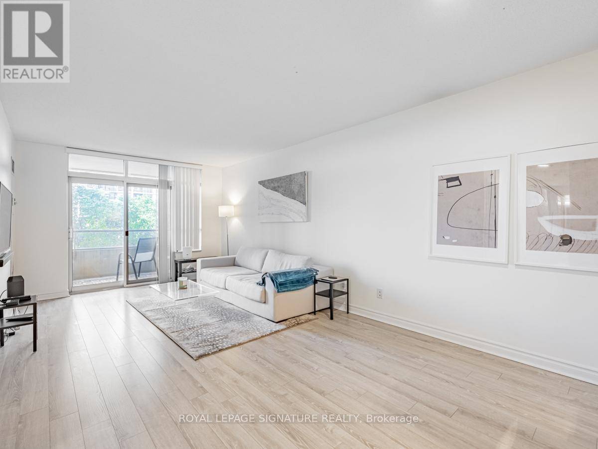 Mississauga (hurontario), ON L5R3Z5,35 Kingsbridge Garden CIR #413