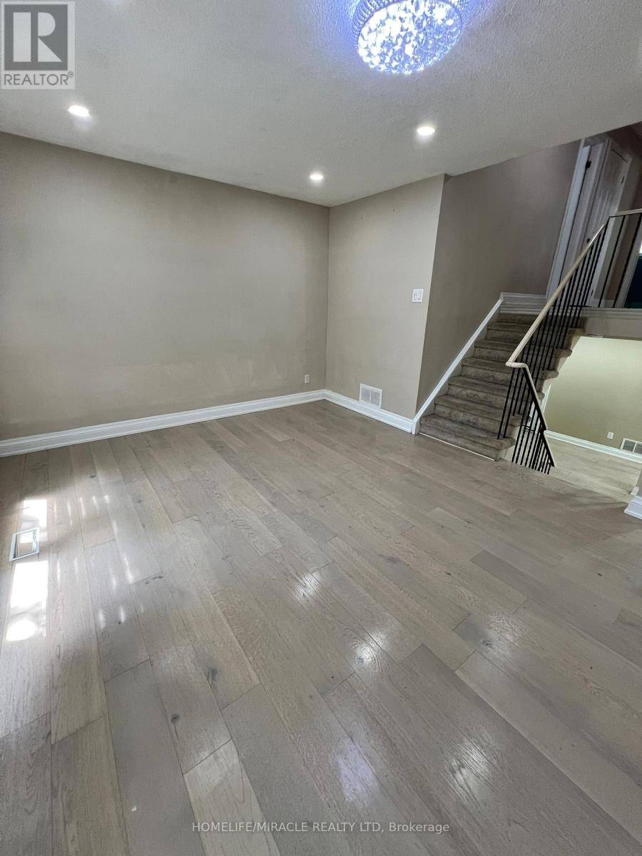 Brampton (brampton West), ON L6X2S7,15 SLATER CIRCLE