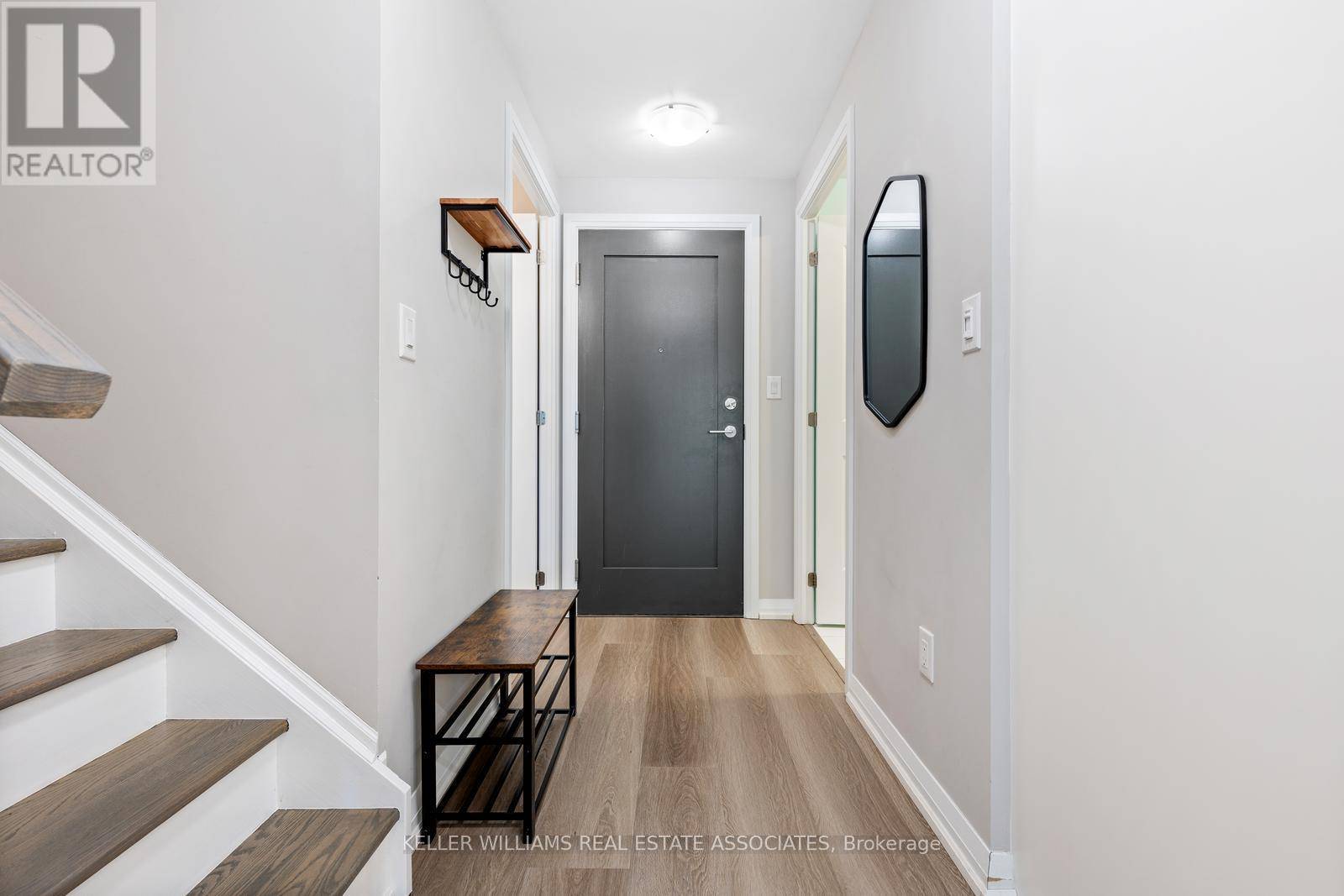 Mississauga (hurontario), ON L5R0G5,5025 Four Springs AVE #111