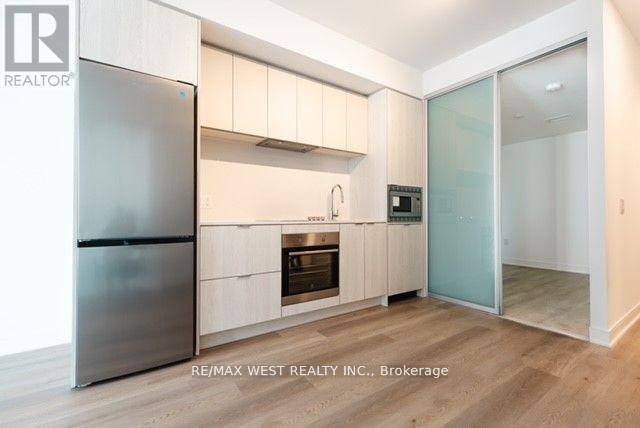Mississauga (cooksville), ON L5A0B1,86 East Dundas ST #412