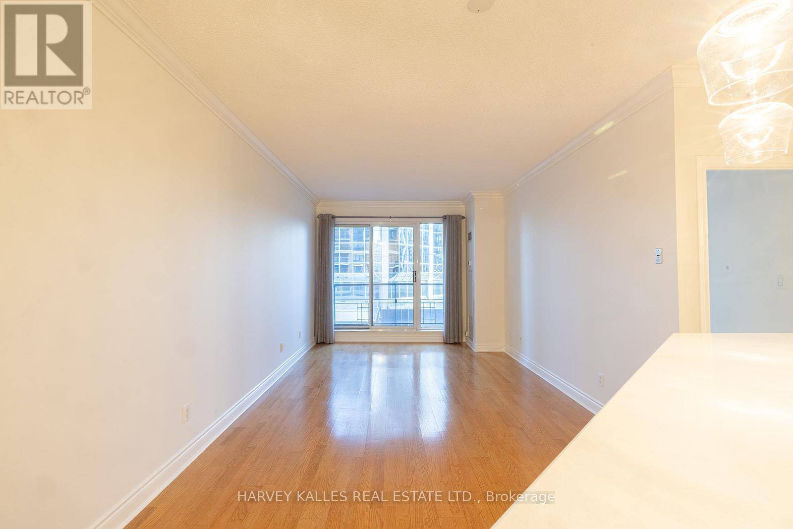 Toronto (islington-city Centre West), ON M8X2Z8,2 Aberfoyle CRES #412