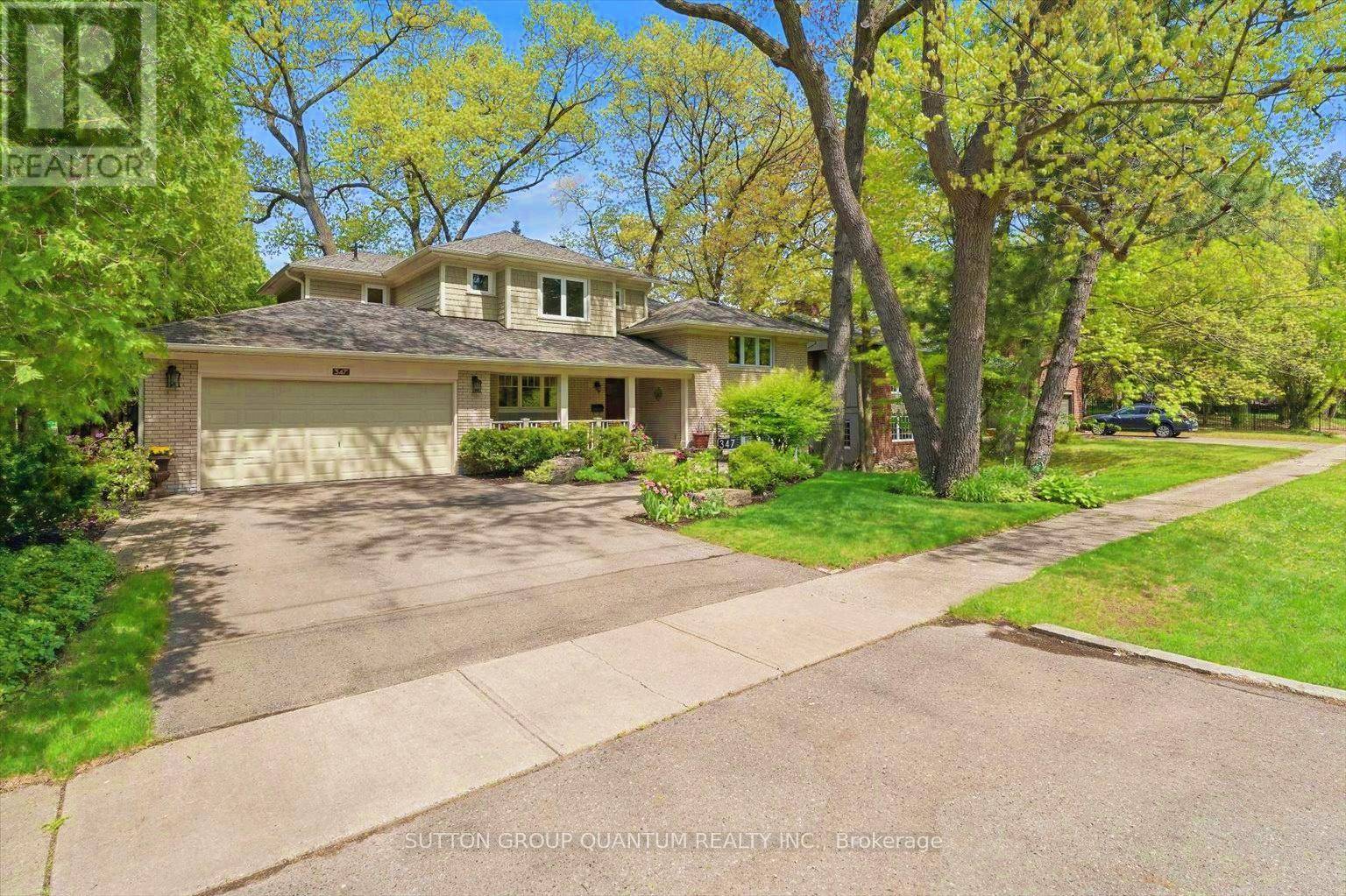 Mississauga (mineola), ON L5G2R4,347 PINETREE WAY