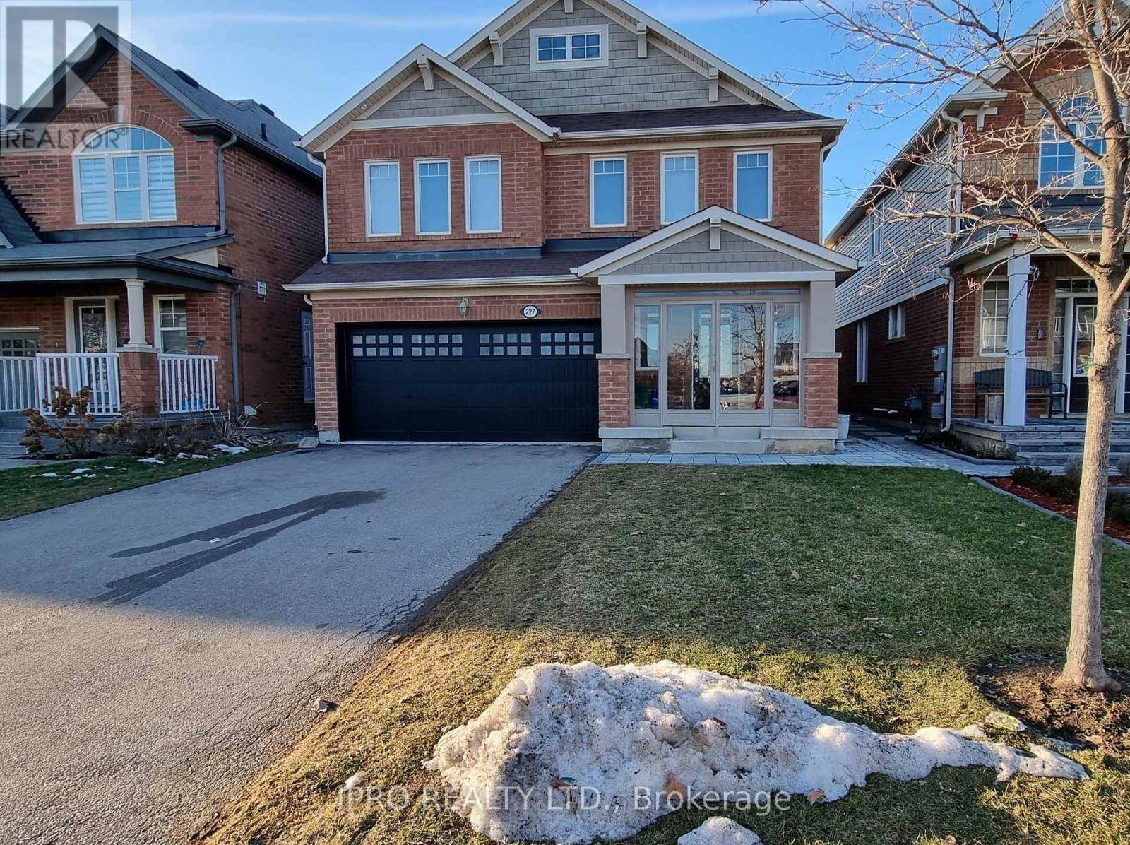 Milton (wi Willmott), ON L9T8B4,227 LEITERMAN DRIVE