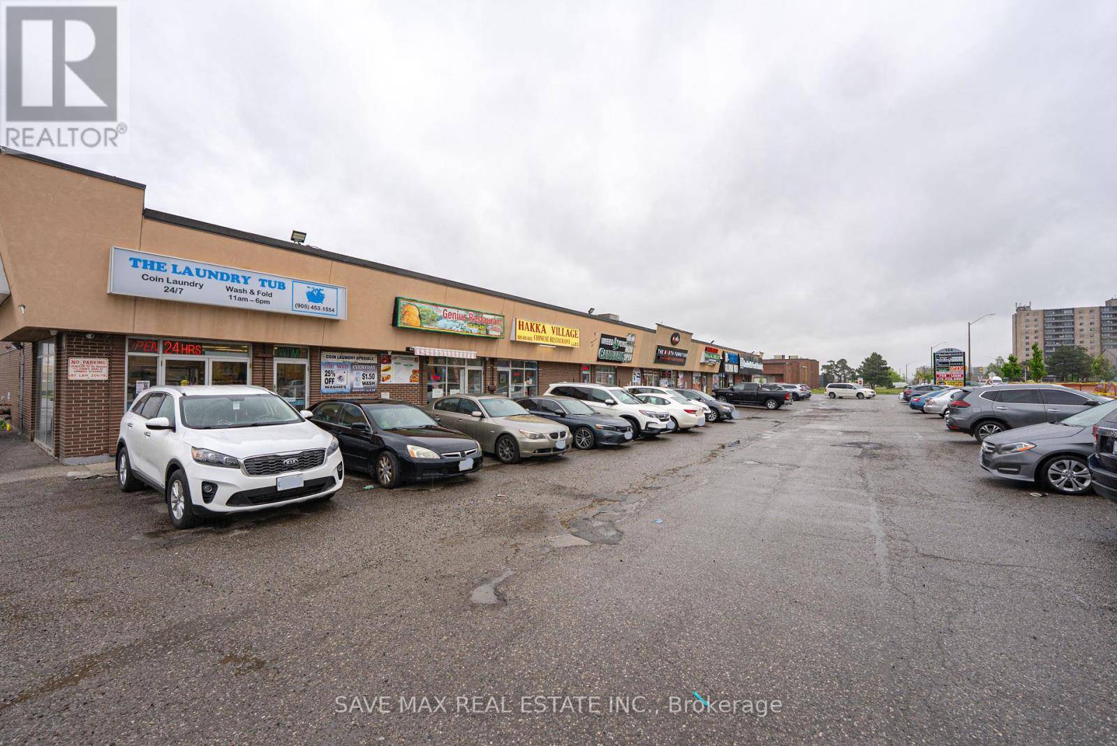 Brampton (brampton East Industrial), ON L6W3G4,144 South Kennedy RD South #2