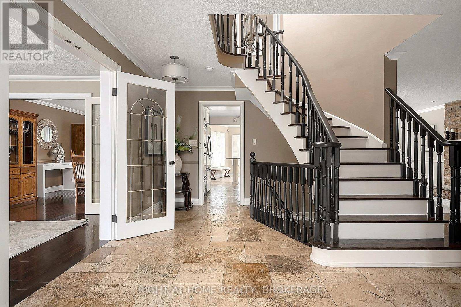 Oakville (ga Glen Abbey), ON L6M2A5,1333 BIRCHCLIFF DRIVE