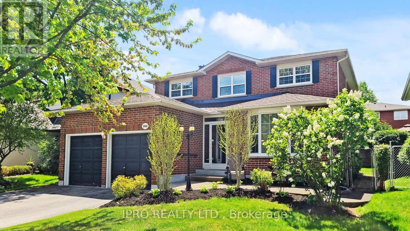 Oakville (ro River Oaks), ON L6H3L6,2088 MADDEN BOULEVARD