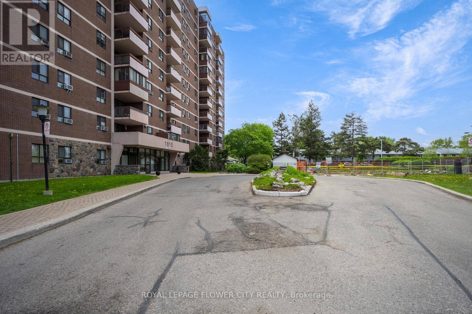 Mississauga (applewood), ON L4X1S2,1615 Bloor ST #207