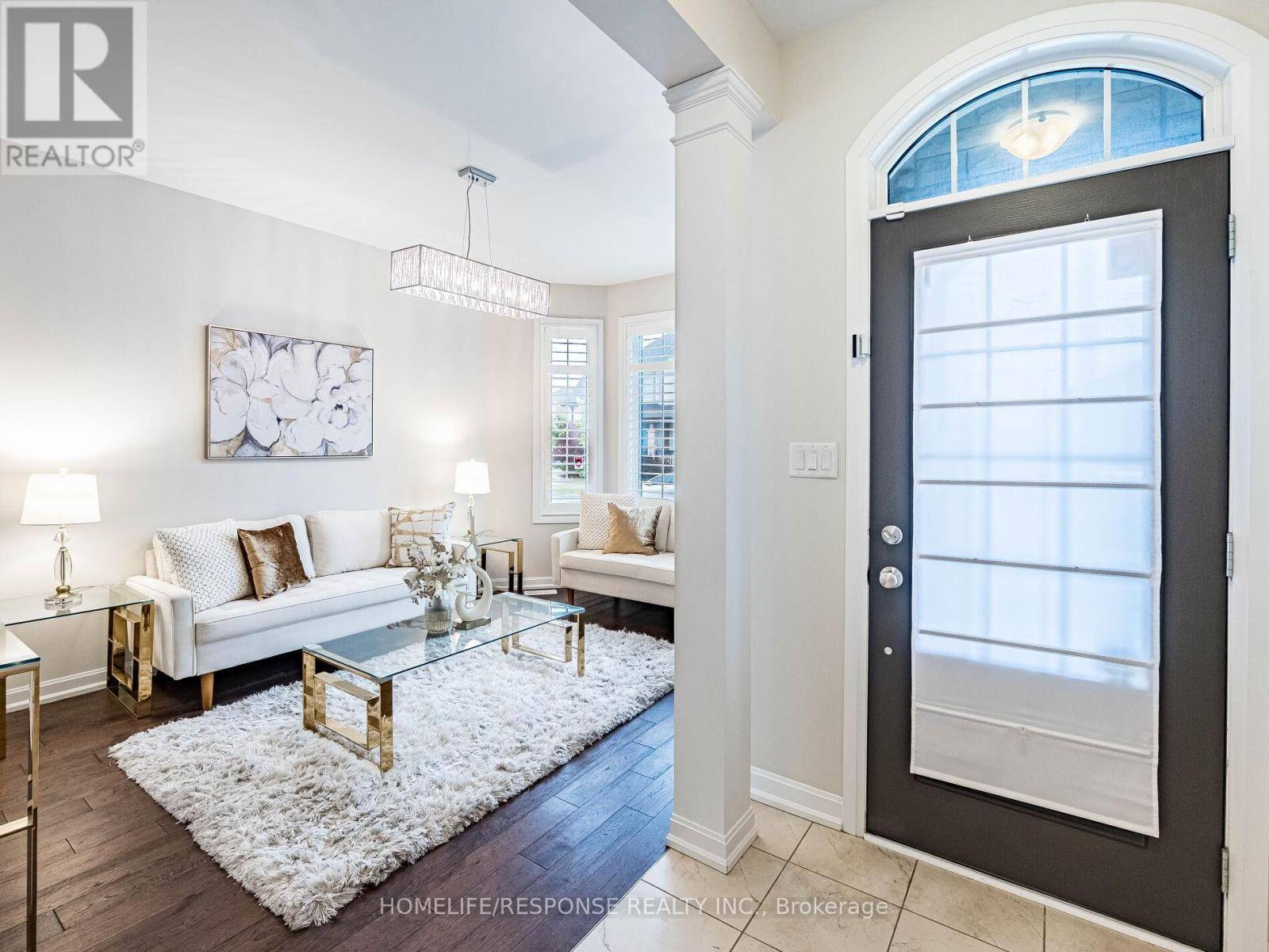Oakville (go Glenorchy), ON L6H0M6,115 BEAVERIDGE AVENUE W