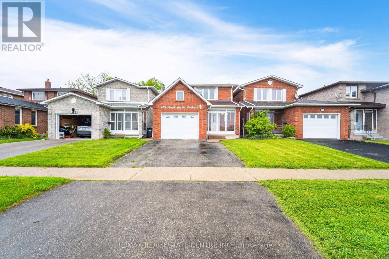 Mississauga (rathwood), ON L4W3Z9,1196 BOUGH BEECHES BOULEVARD