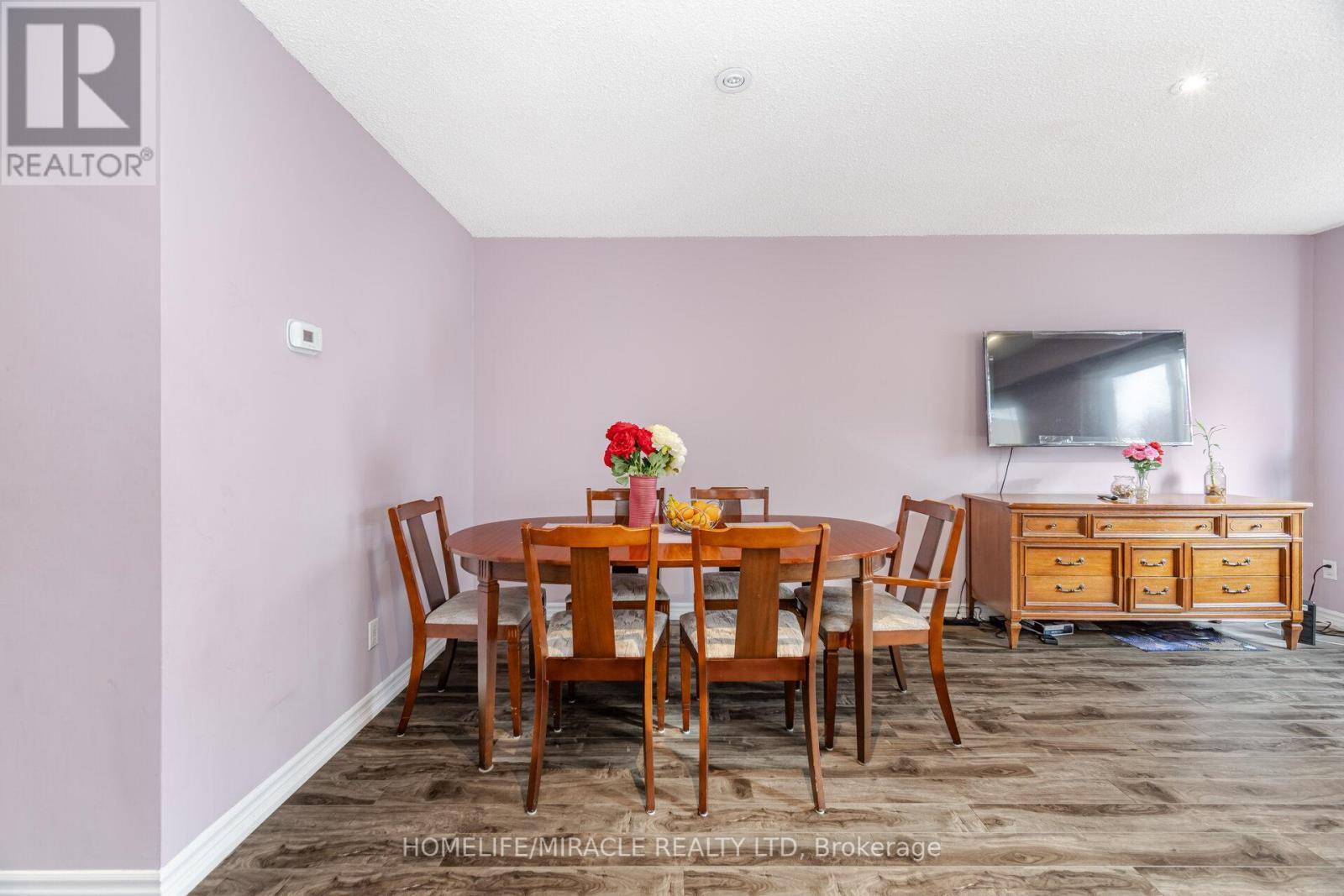 Brampton (heart Lake West), ON L6Z1A5,62 ELMVALE AVENUE