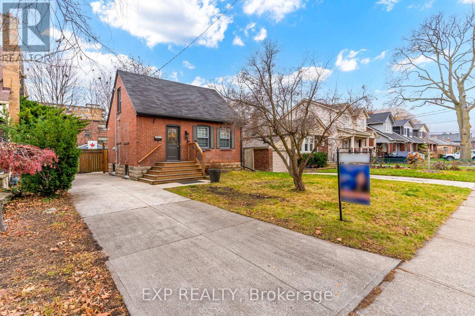Toronto (mimico), ON M8V1X3,19 ALBANI STREET