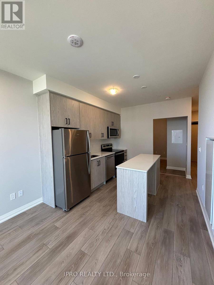Oakville (wp Winston Park), ON L6H8A4,3006 William Cutmore BLVD #704