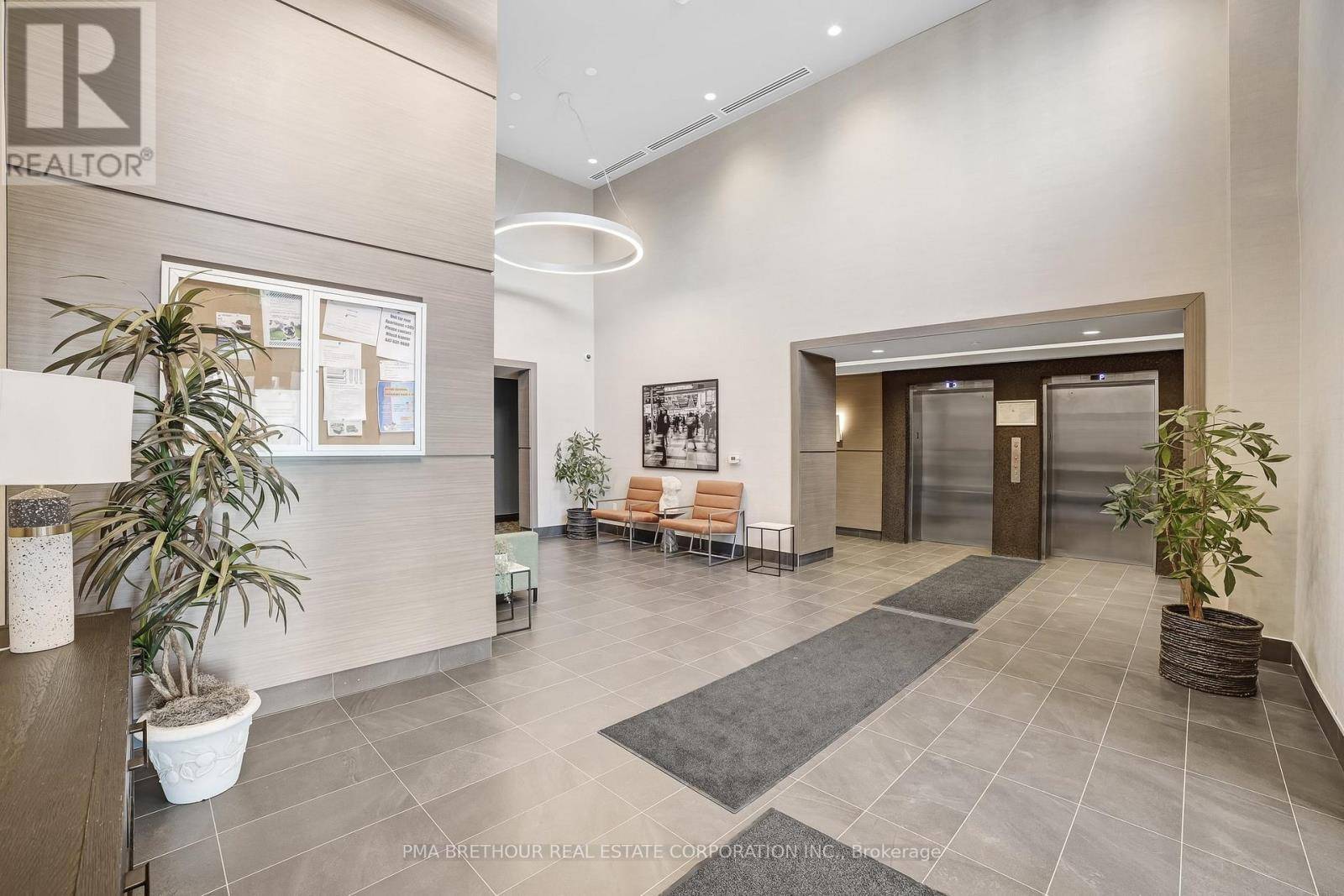 Oakville (go Glenorchy), ON L6M5N3,50 Kaitting TRL #101