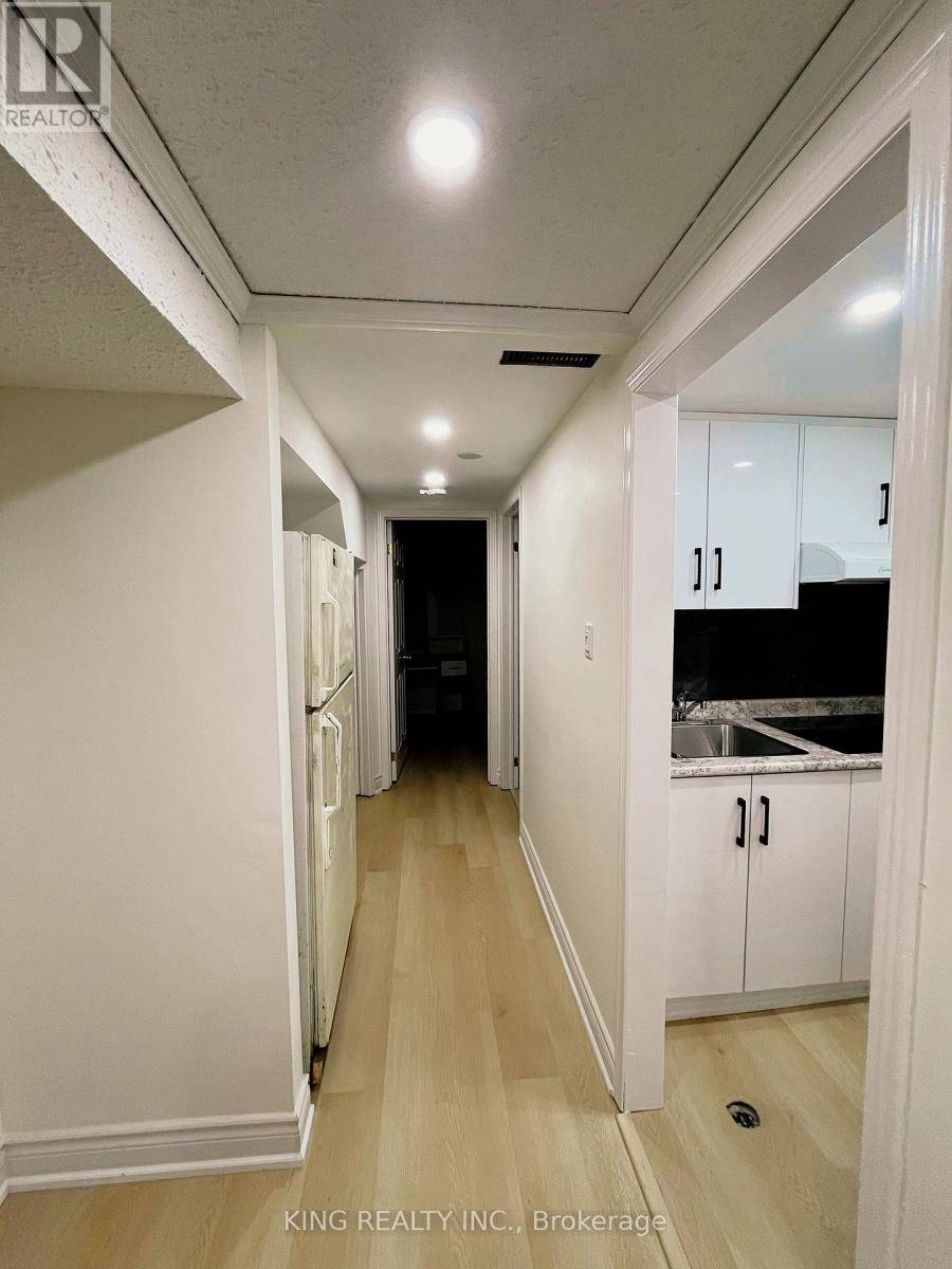 Mississauga (streetsville), ON L5N1J6,59 Kenninghall BLVD #12