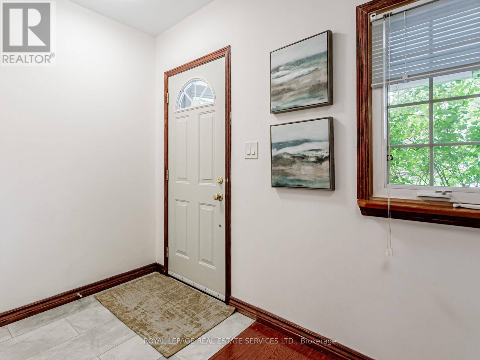 Toronto (rockcliffe-smythe), ON M6N4E5,50 FLORENCE CRESCENT