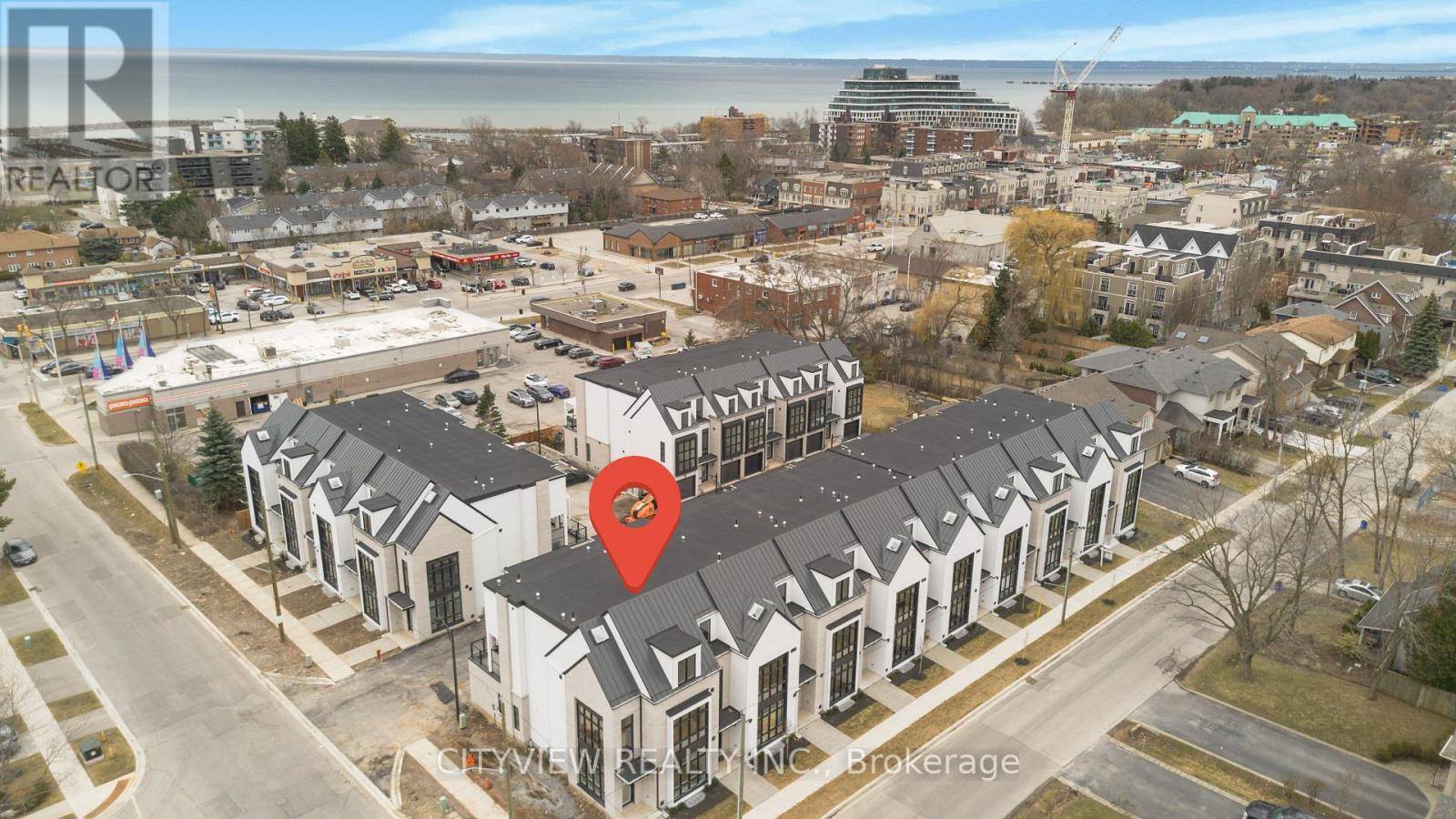 Oakville (br Bronte), ON L6L1L6,2268 SOVEREIGN STREET