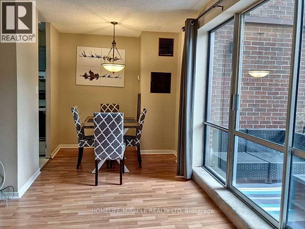 Mississauga (erindale), ON L5C2V3,3025 The Credit Woodlands #331