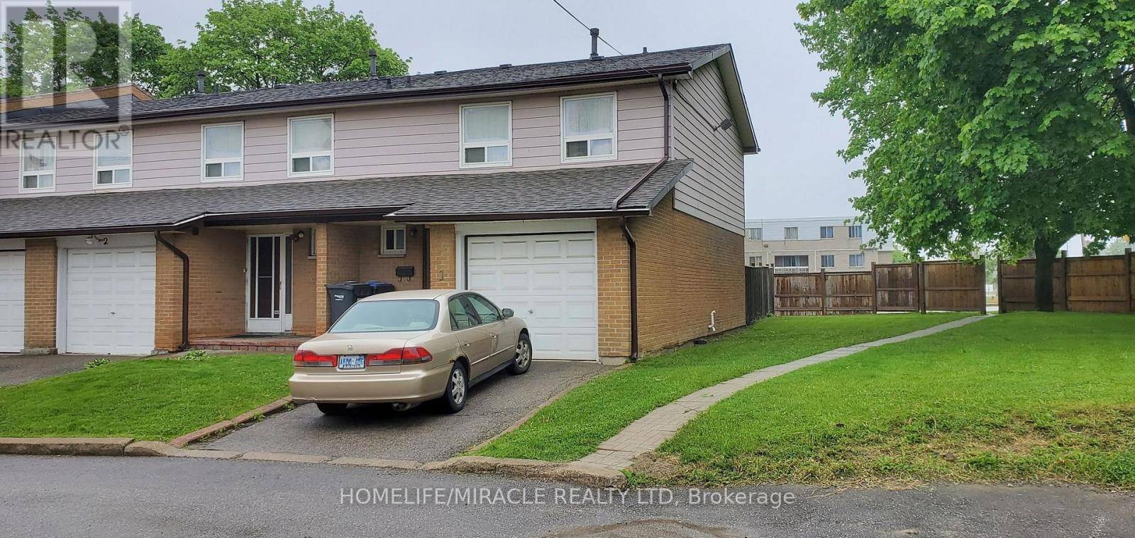 Mississauga (malton), ON L4T3M3,3525 Brandon Gate #1