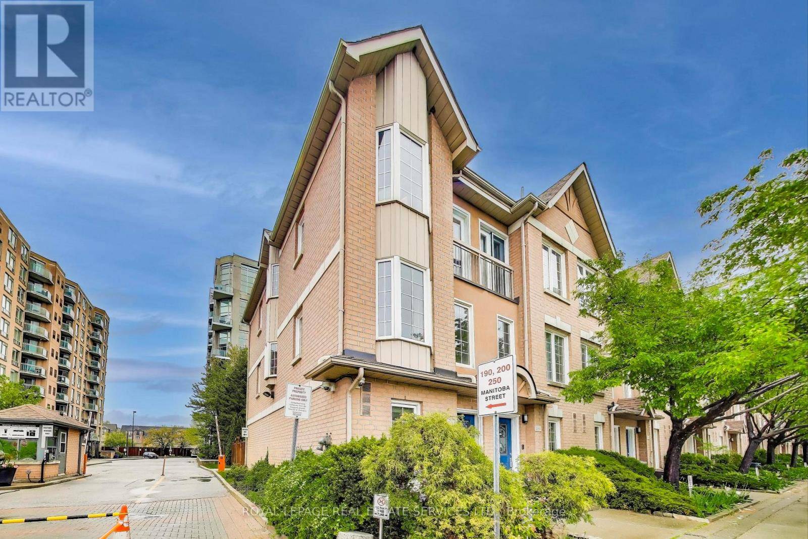 Toronto (mimico), ON M8Y4G7,210 Manitoba ST #10
