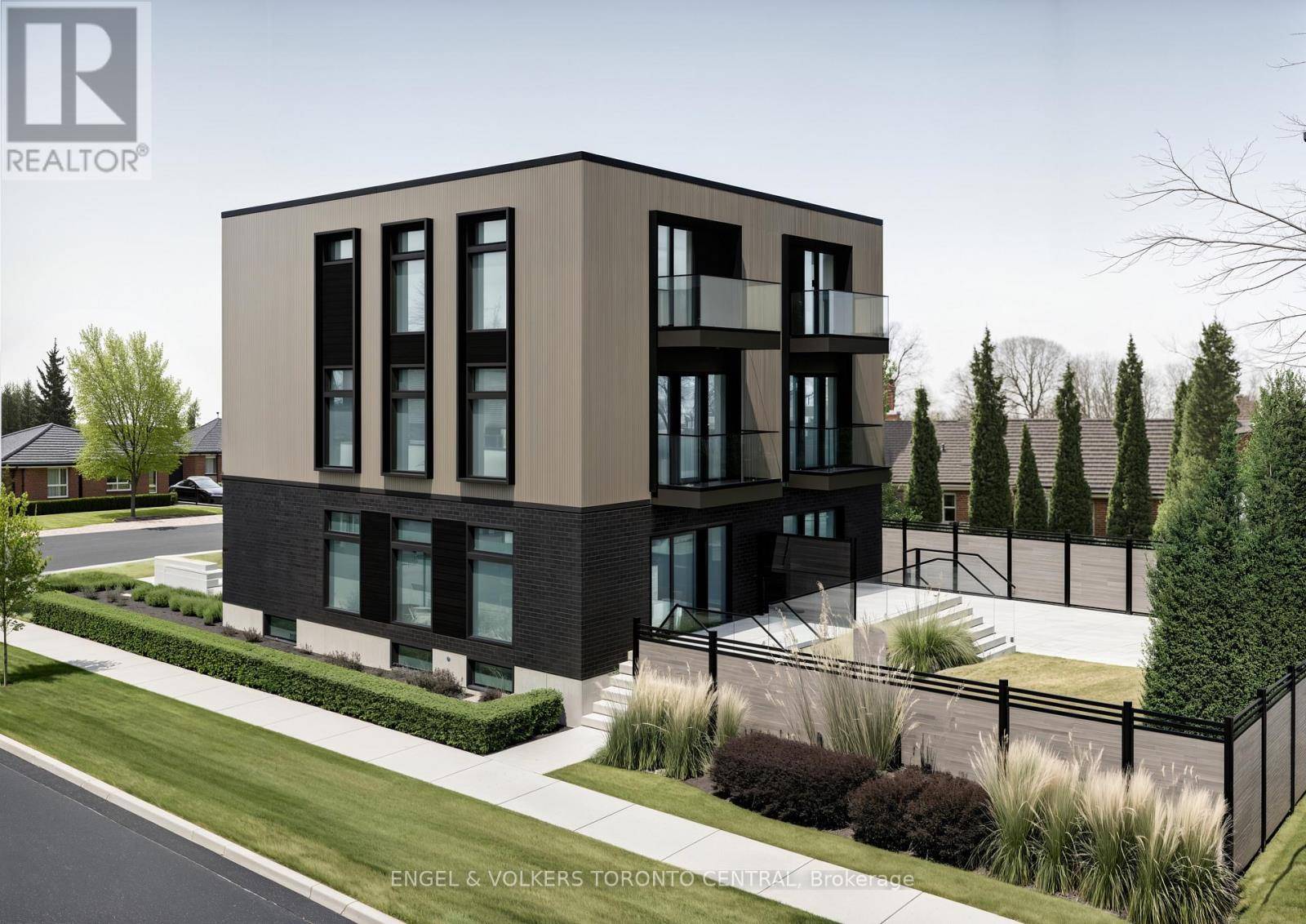 Toronto (alderwood), ON M8W2P9,276 LANOR AVENUE