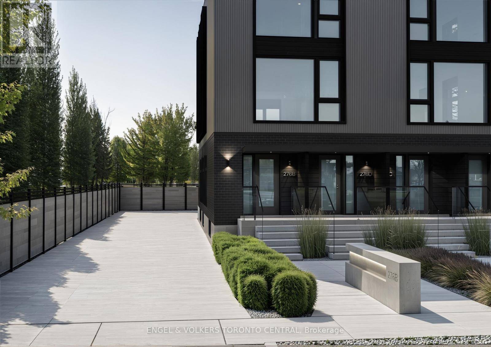 Toronto (alderwood), ON M8W2P9,276 Lanor AVE #D