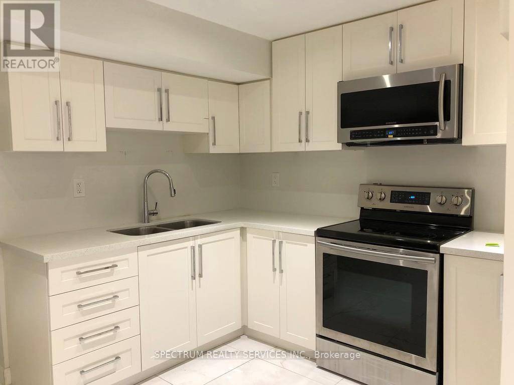 Milton (sc Scott), ON L9T8K9,498 WETTLAUFER TERRACE