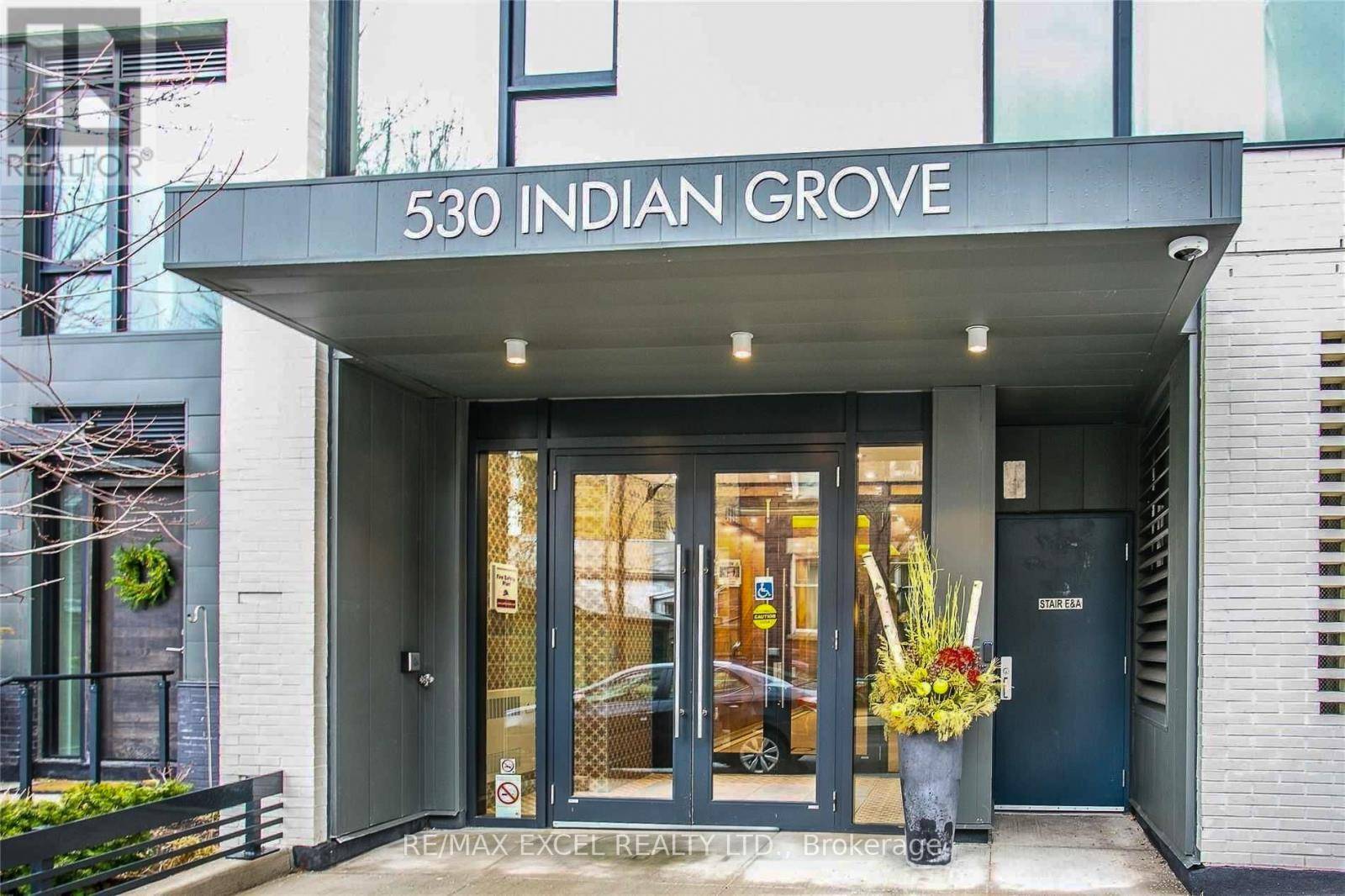 Toronto (junction Area), ON M6P2J1,530 Indian GRV #101