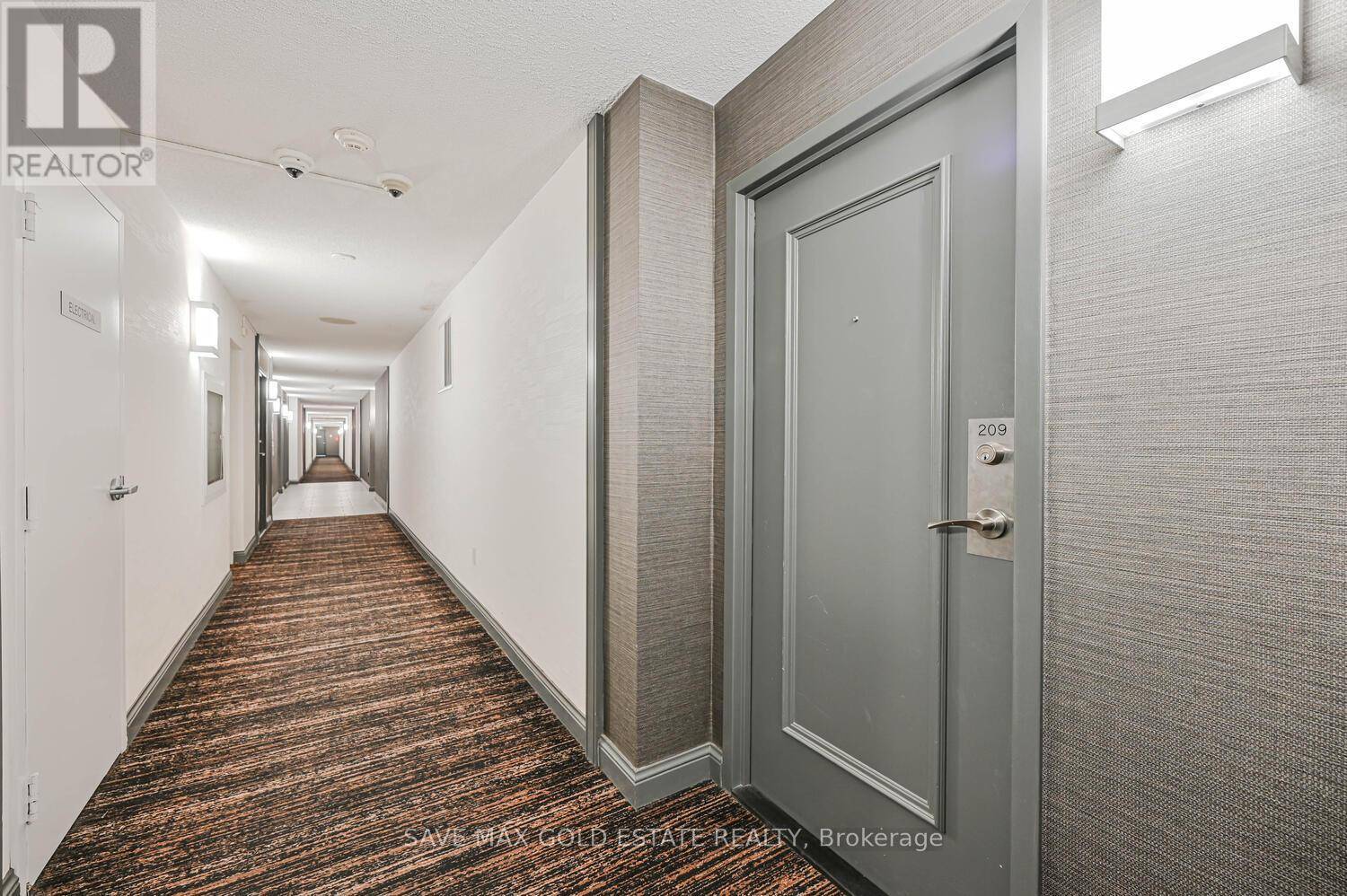 Mississauga (city Centre), ON L5B3W4,350 Webb DR #209