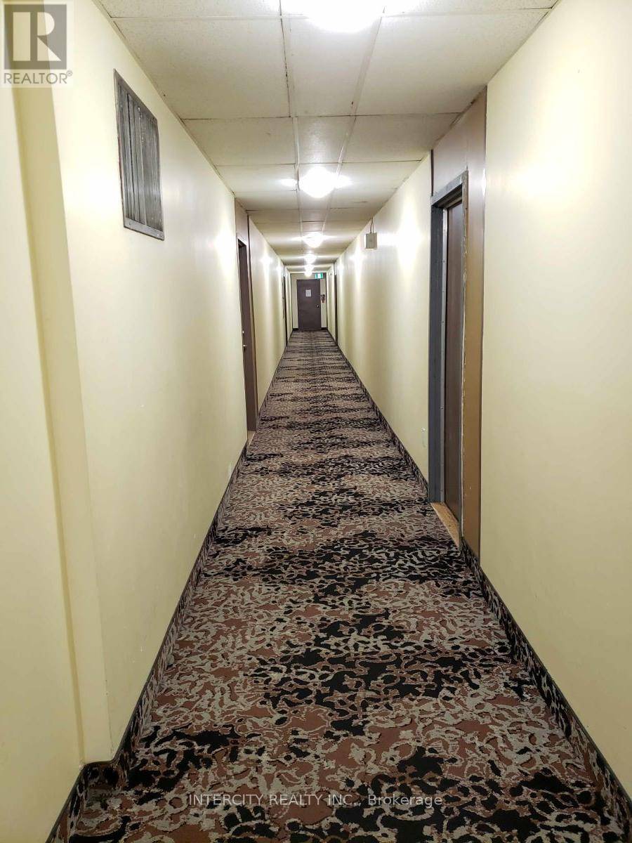 Toronto (black Creek), ON M3N2P3,335 Driftwood AVE #1210