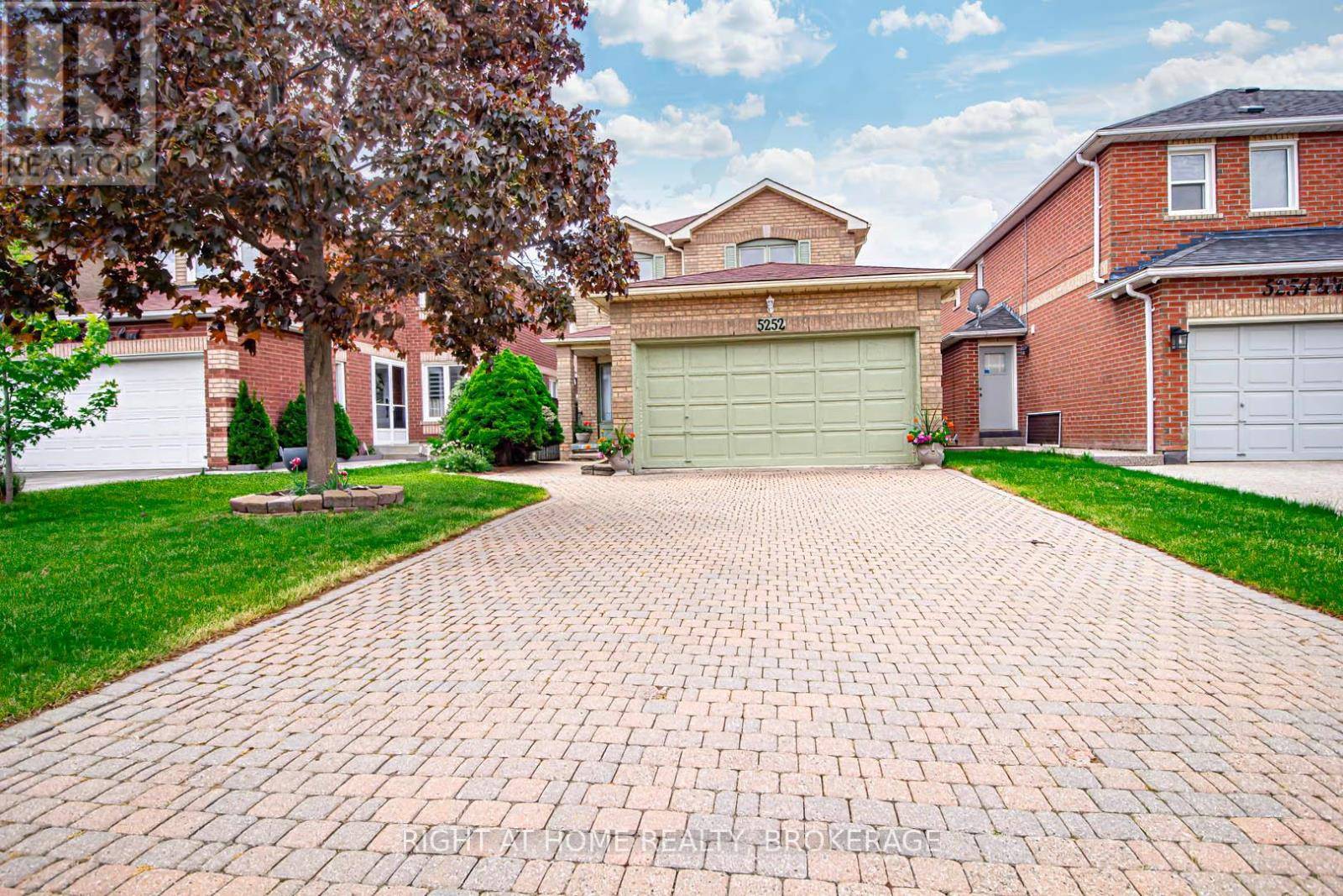 Mississauga (east Credit), ON L5V1V1,5252 WILLOWSIDE COURT