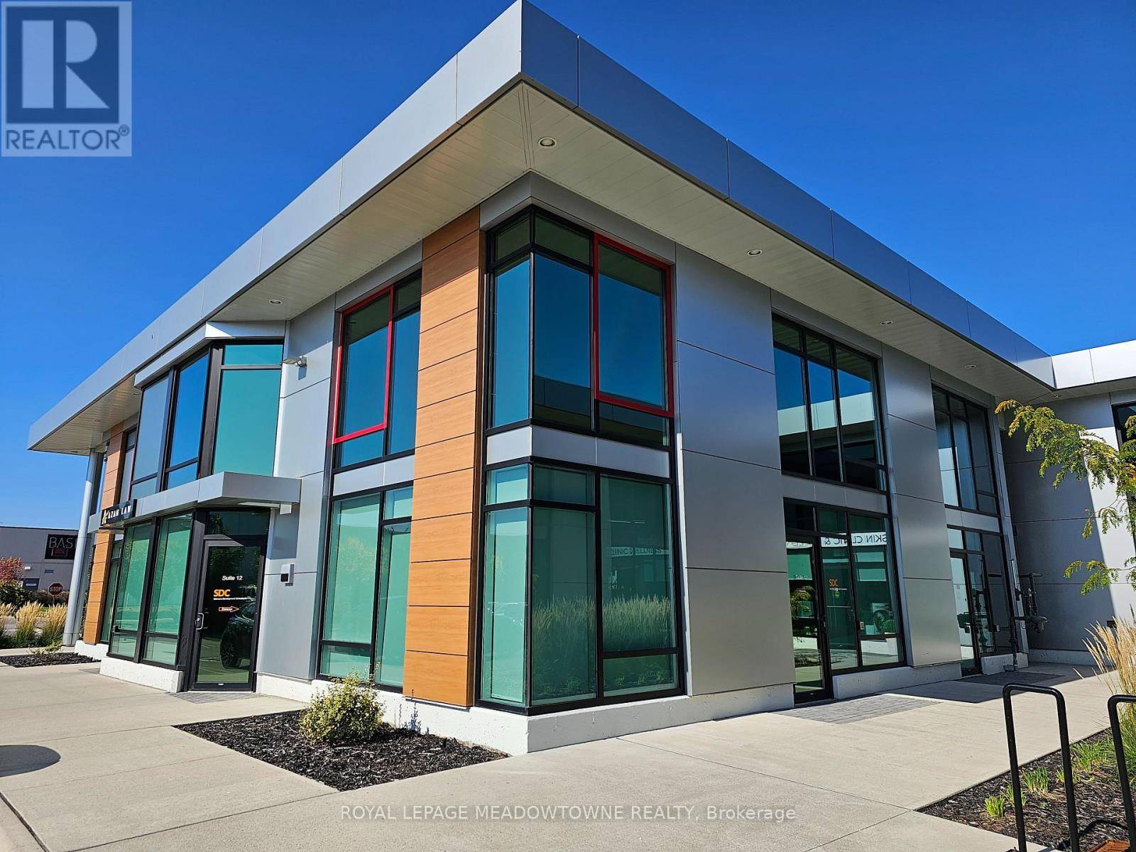 Oakville (wp Winston Park), ON L6H6Z7,2578 Bristol CIR #11