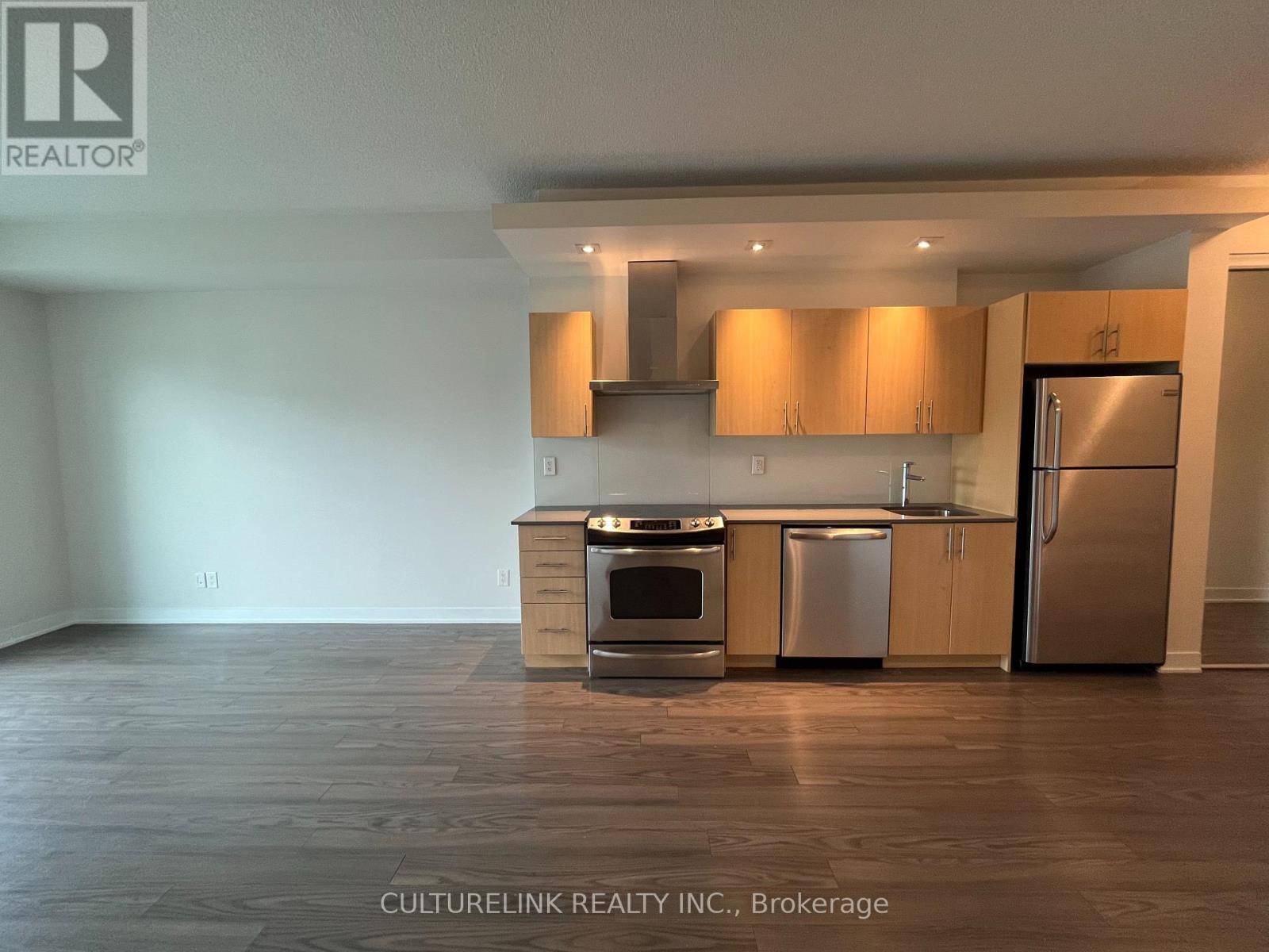 Toronto (mimico), ON M8Y0B3,165 Legion RD North #2021
