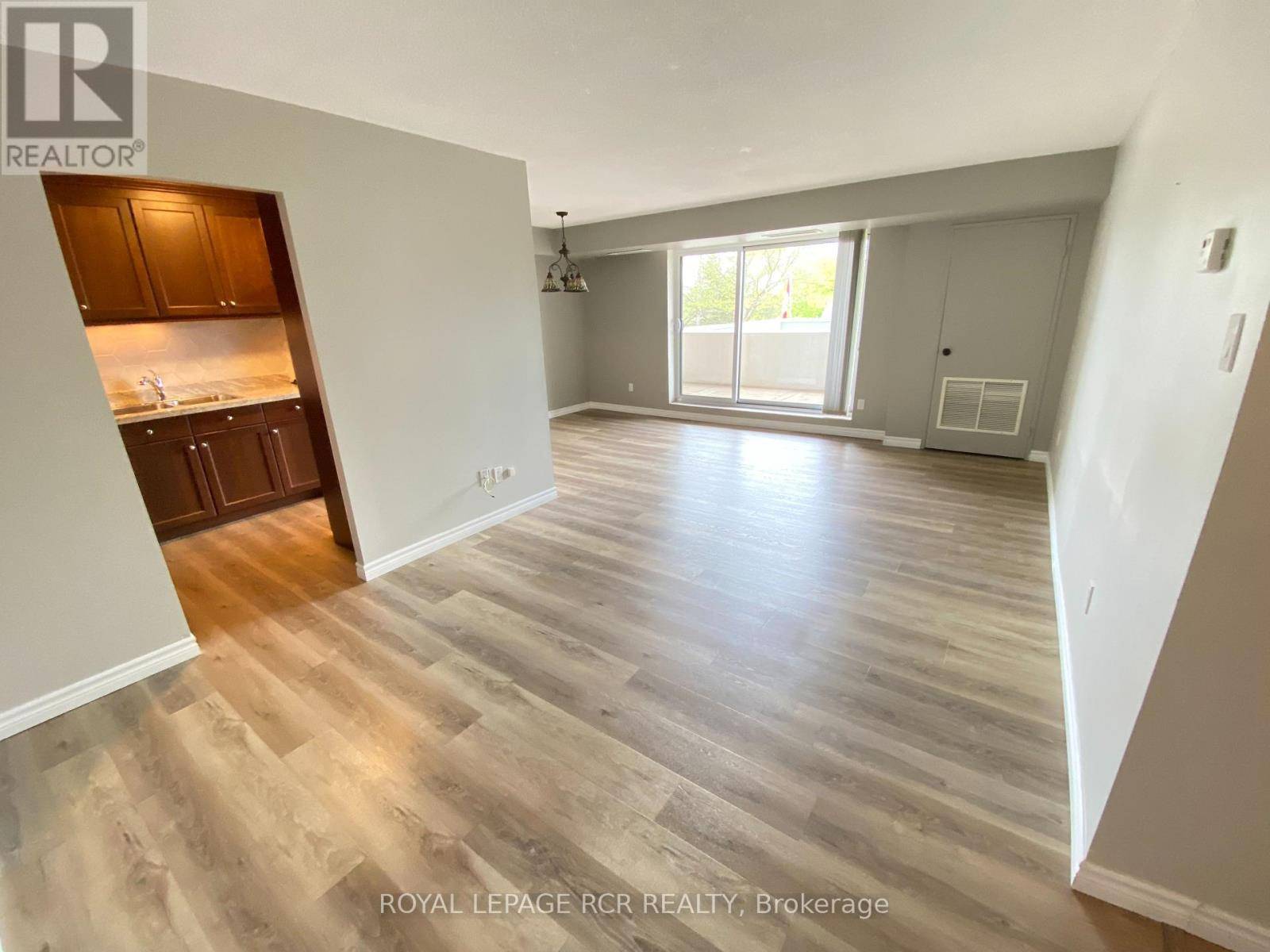 Orangeville, ON L9W3X4,8 Fead ST #200