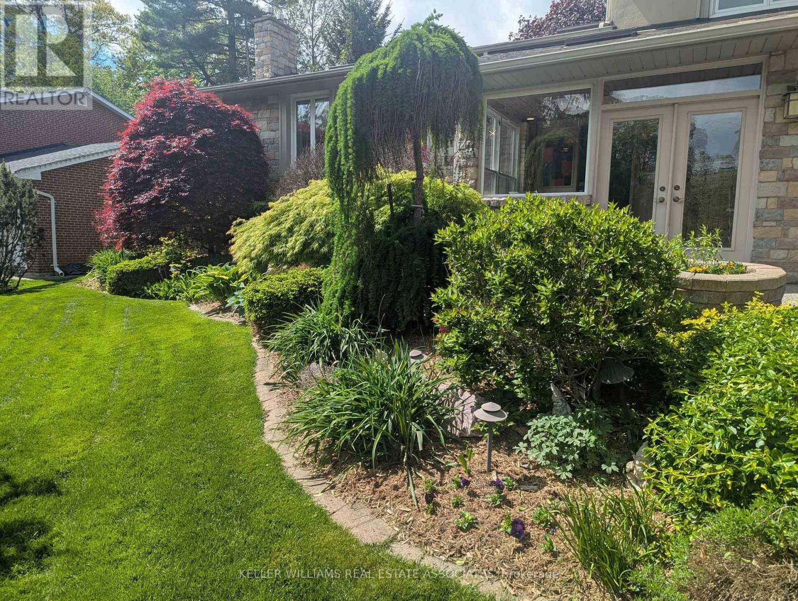 Mississauga (lorne Park), ON L5J1T3,1443 BIRCHWOOD DRIVE