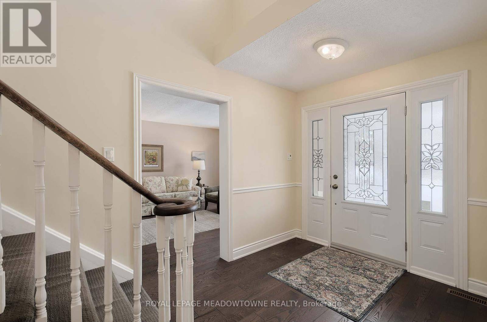 Mississauga (streetsville), ON L5N2V3,41 STEEN DRIVE