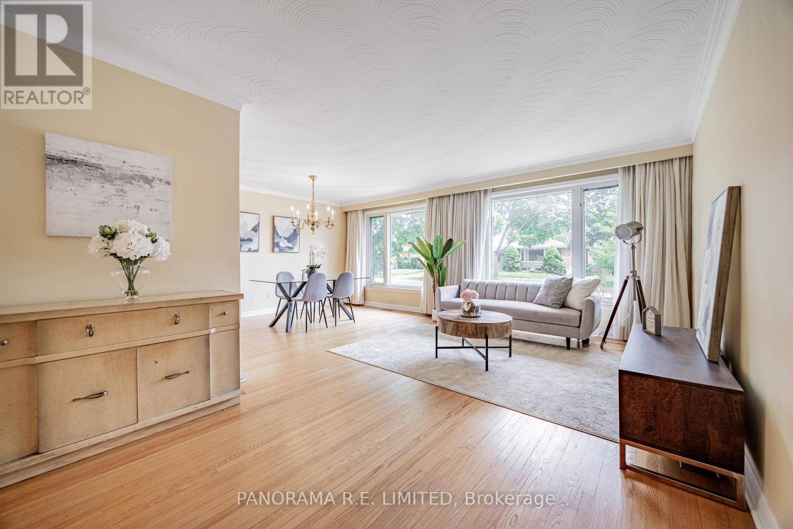 Toronto (kingsview Village-the Westway), ON M9R1M4,34 FENLEY DRIVE