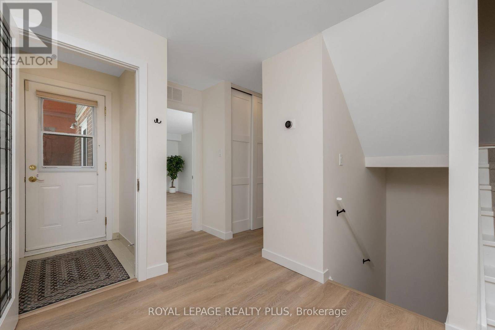 Mississauga (lorne Park), ON L5J4L7,1206 KOS BOULEVARD
