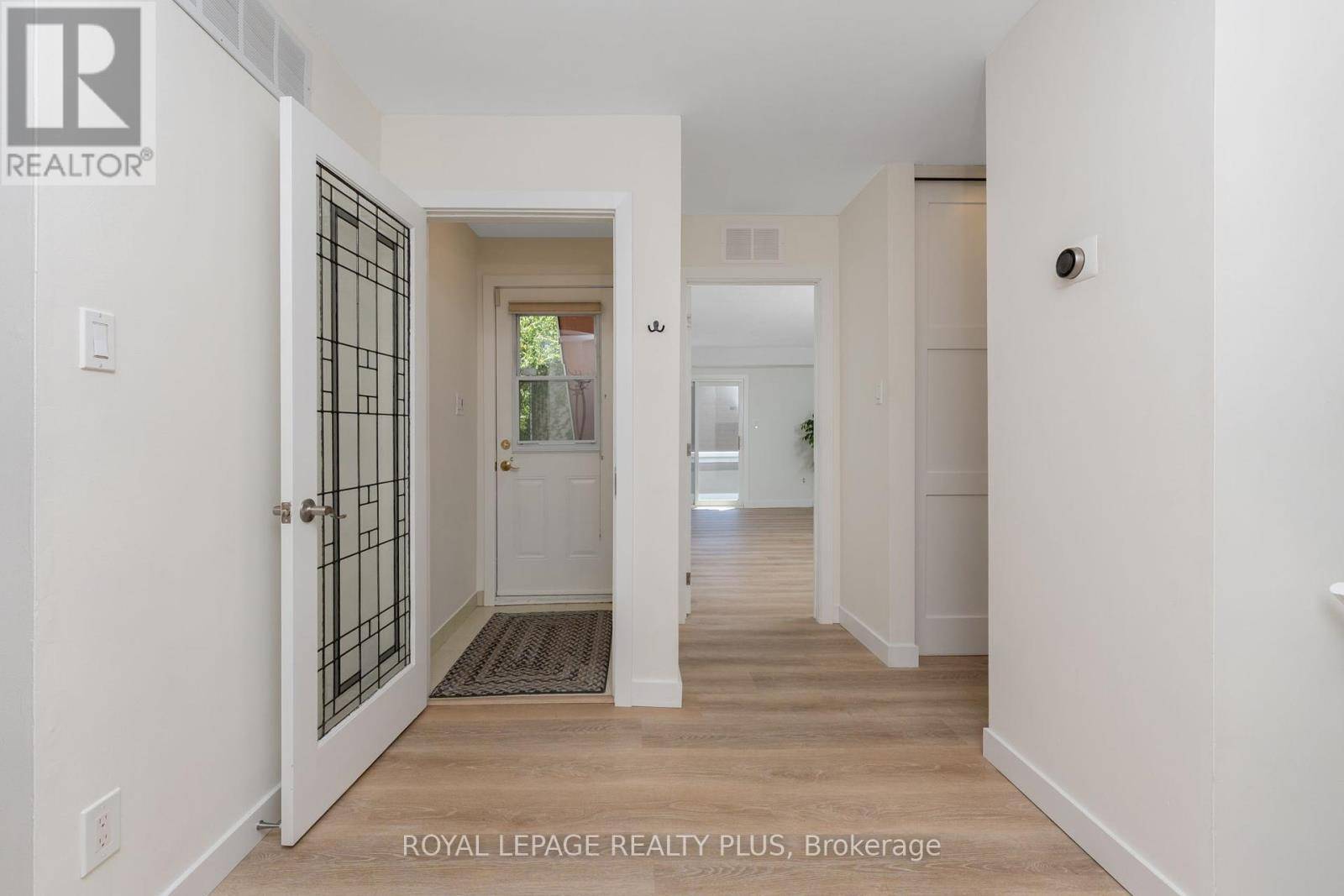 Mississauga (lorne Park), ON L5J4L7,1206 KOS BOULEVARD