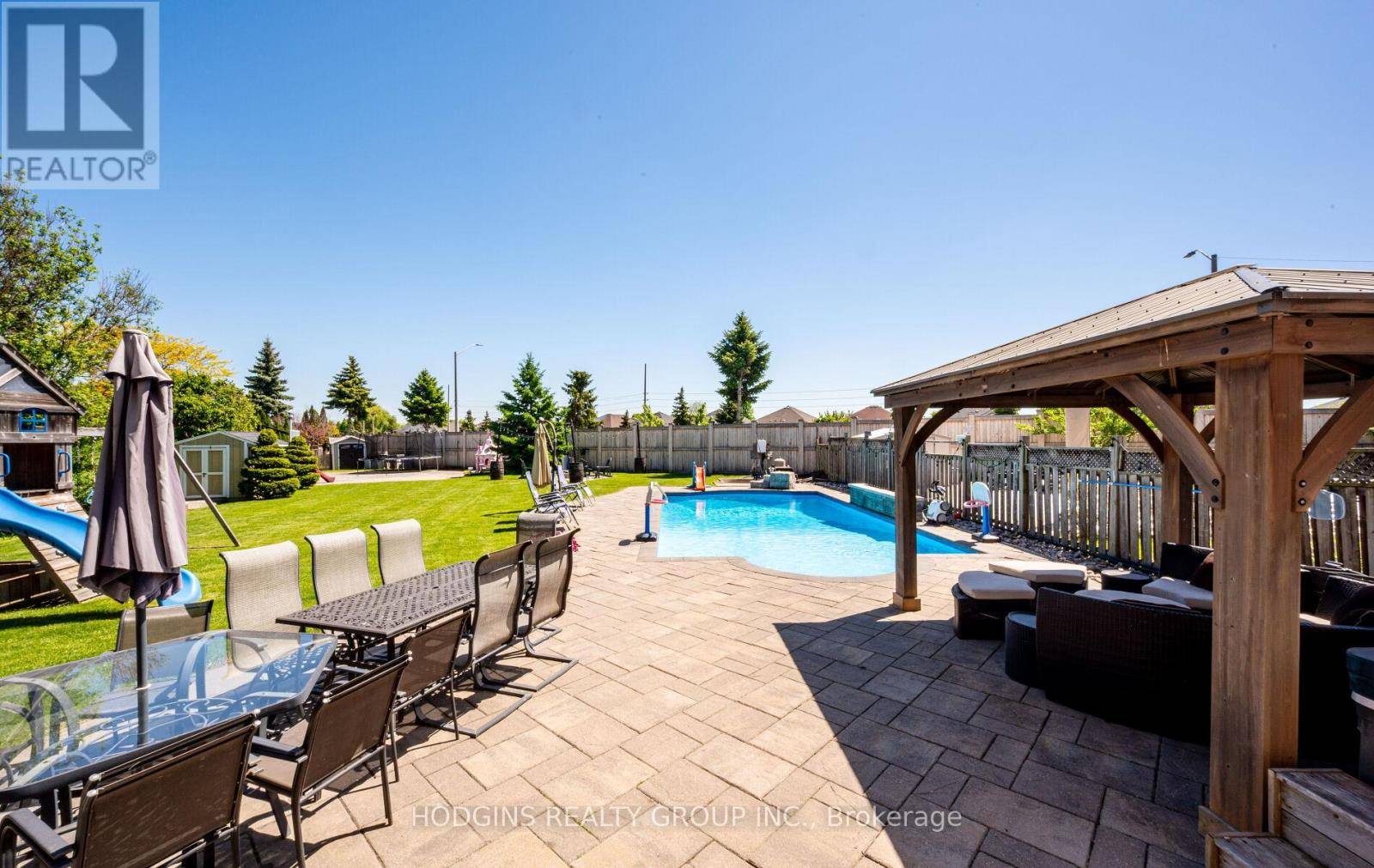 Mississauga (meadowvale Village), ON L5N7Z3,1376 AVON DRIVE