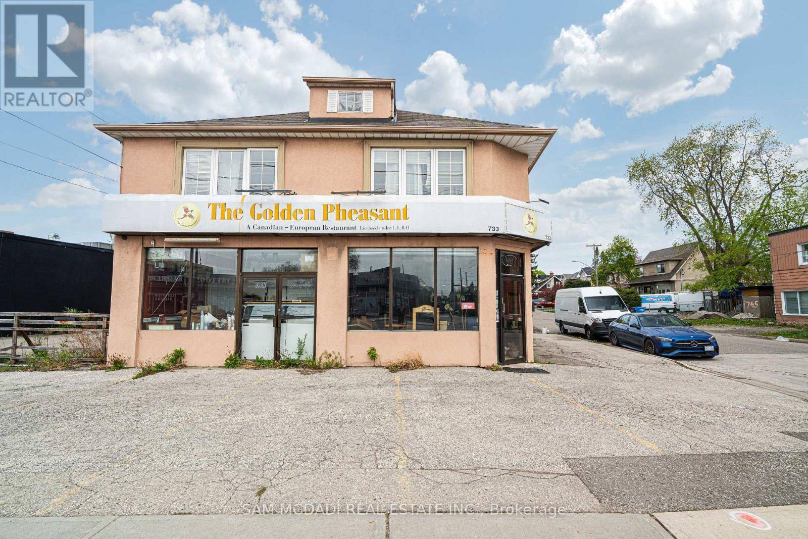 Mississauga (lakeview), ON L5G1J7,733-735 LAKESHORE ROAD E