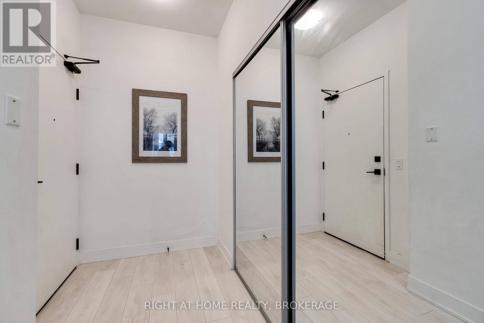 Oakville (ro River Oaks), ON L6H6M3,2485 Taunton RD #345