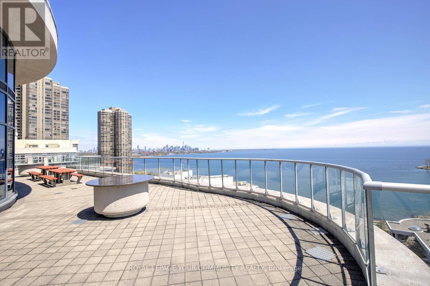 Toronto (mimico), ON M8V4G2,2083 Lake Shore BLVD West #909