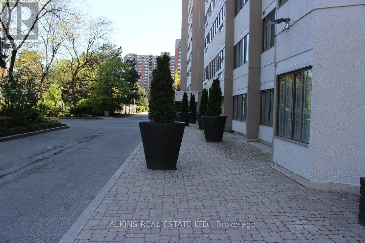 Mississauga (mississauga Valleys), ON L5A3T8,1580 Mississauga Valley BLVD #803