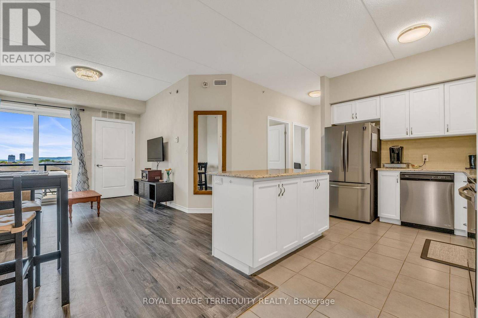 Milton (be Beaty), ON L9T9A8,650 Sauve ST #412