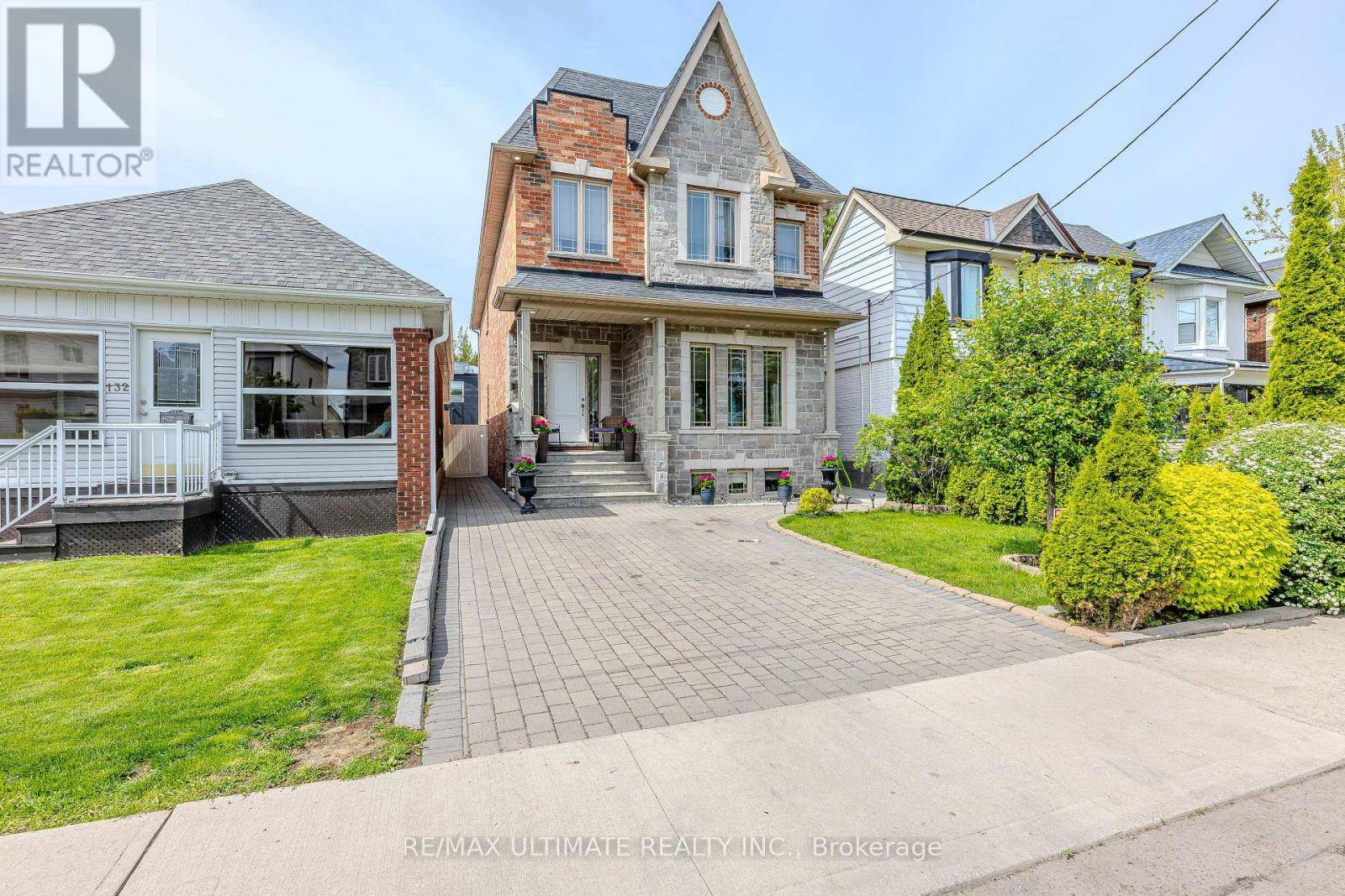 Toronto (mount Dennis), ON M6N4L4,134 BROWNVILLE AVENUE