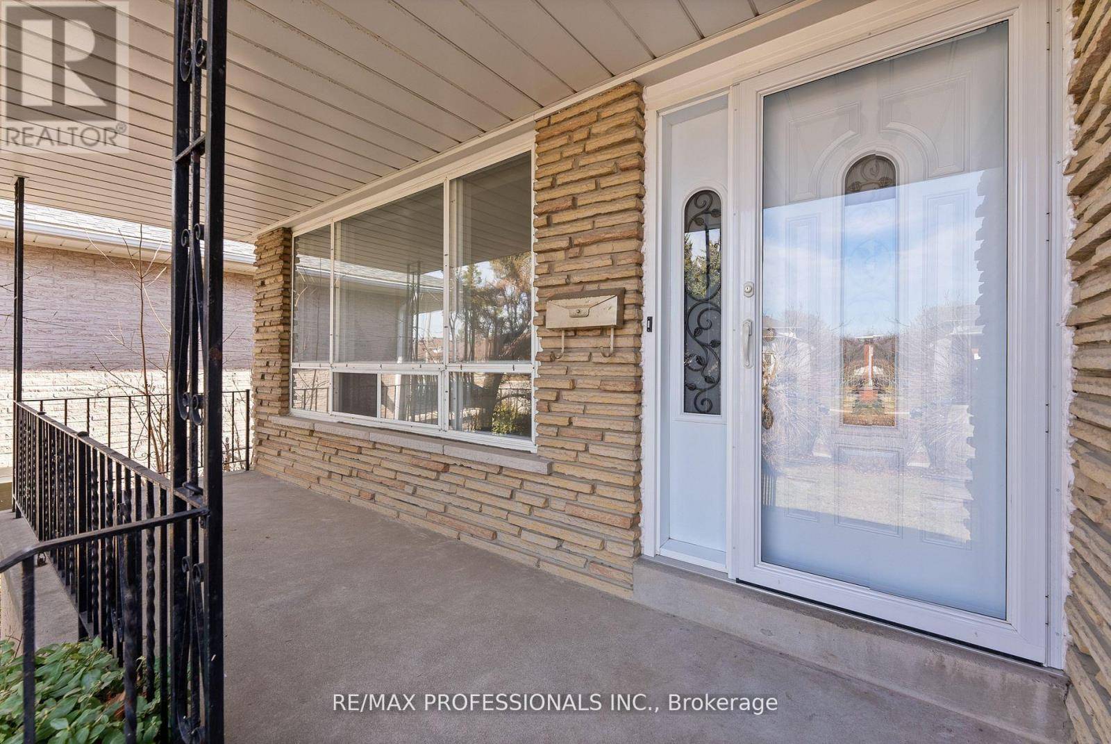Mississauga (applewood), ON L4X1X6,3559 HAVEN GLENN