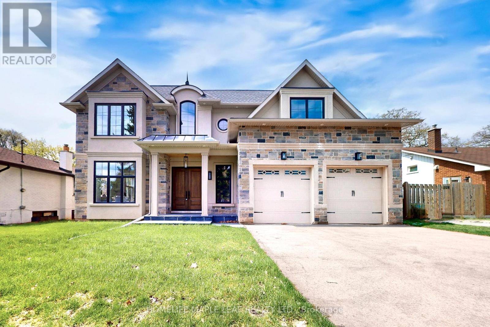 Oakville (wo West), ON L6L4A7,522 THIRD LINE W